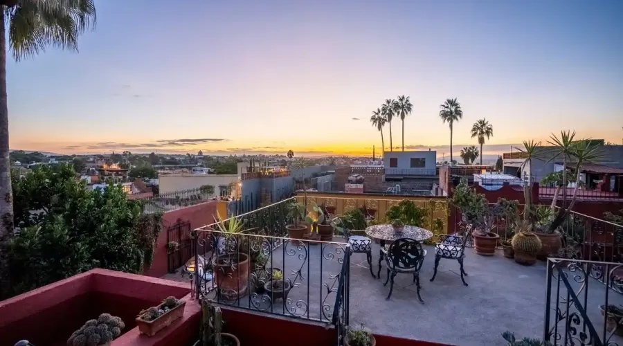 San Miguel de Allende, Mexico, 3 Bedrooms Bedrooms, ,3 BathroomsBathrooms,Residential,For Sale,1768978