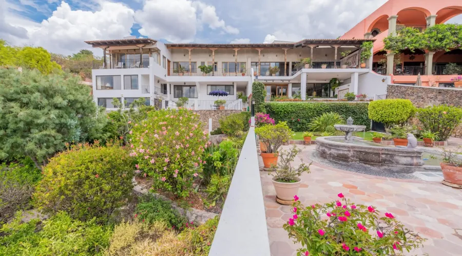 San Miguel de Allende, Mexico, 9 Bedrooms Bedrooms, ,8 BathroomsBathrooms,Residential,For Sale,1768979