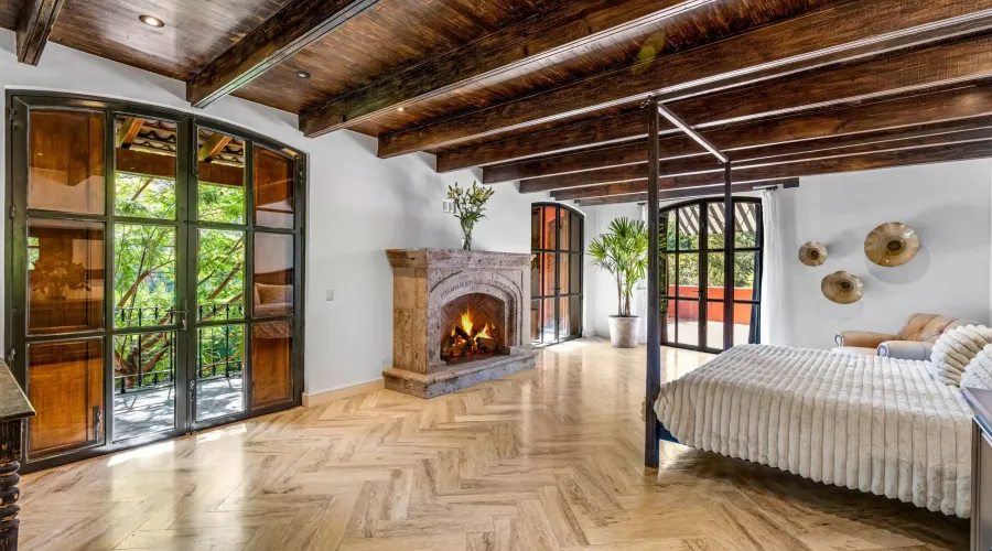 San Miguel de Allende, Mexico, 2 Bedrooms Bedrooms, ,2 BathroomsBathrooms,Residential,For Sale,1768980