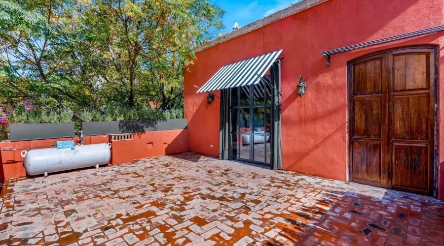 San Miguel de Allende, Mexico, 2 Bedrooms Bedrooms, ,2 BathroomsBathrooms,Residential,For Sale,1768980