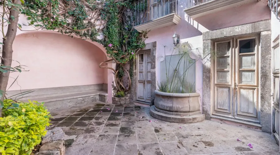 San Miguel de Allende, Mexico, 4 Bedrooms Bedrooms, ,4 BathroomsBathrooms,Residential,For Sale,1768981