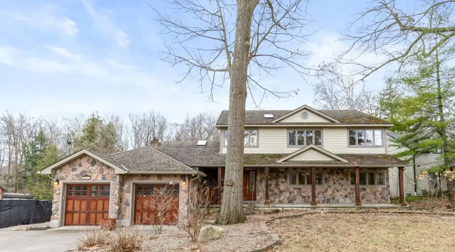 690 Meadow Wood Road, Mississauga, Ontario, L5J 2S6, Canada, 4 Bedrooms Bedrooms, ,3 BathroomsBathrooms,Residential,For Sale,Meadow Wood Road,1770194