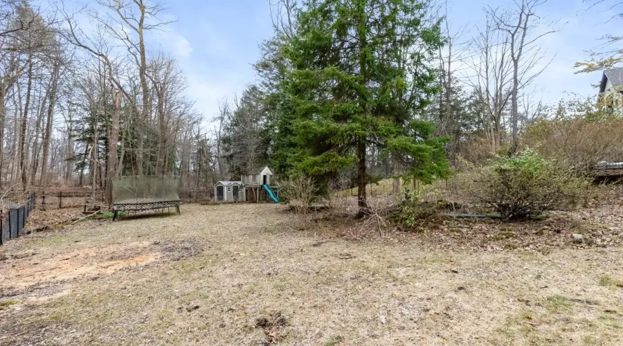 690 Meadow Wood Road, Mississauga, Ontario, L5J 2S6, Canada, 4 Bedrooms Bedrooms, ,3 BathroomsBathrooms,Residential,For Sale,Meadow Wood Road,1770194