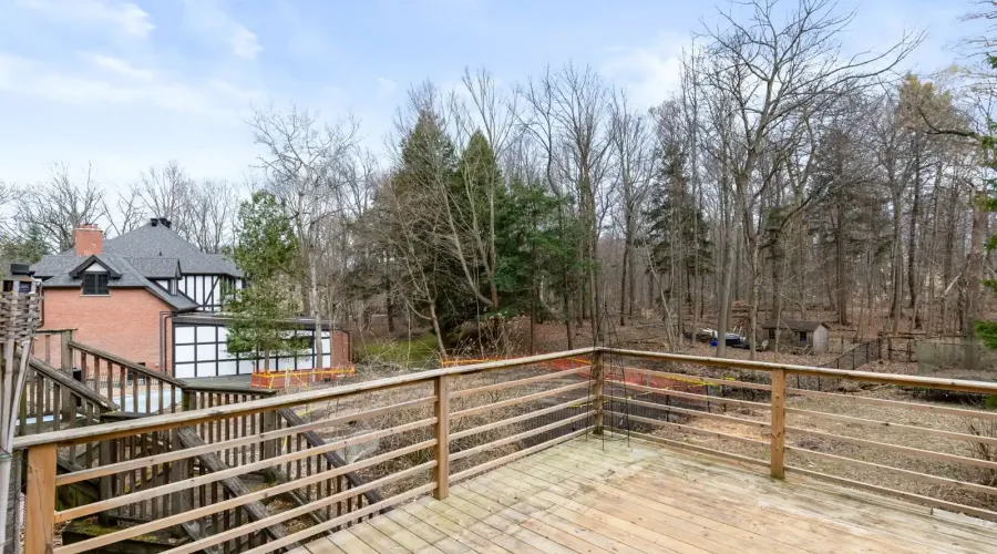 690 Meadow Wood Road, Mississauga, Ontario, L5J 2S6, Canada, 4 Bedrooms Bedrooms, ,3 BathroomsBathrooms,Residential,For Sale,Meadow Wood Road,1770194