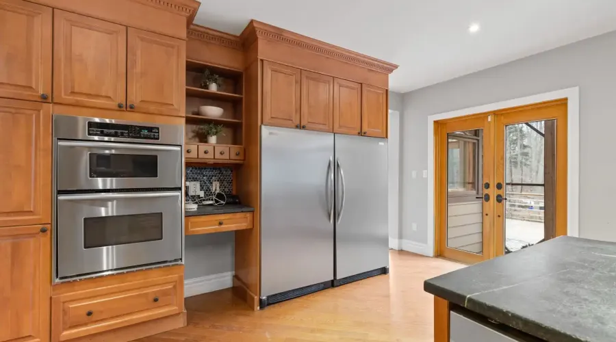 690 Meadow Wood Road, Mississauga, Ontario, L5J 2S6, Canada, 4 Bedrooms Bedrooms, ,3 BathroomsBathrooms,Residential,For Sale,Meadow Wood Road,1770194
