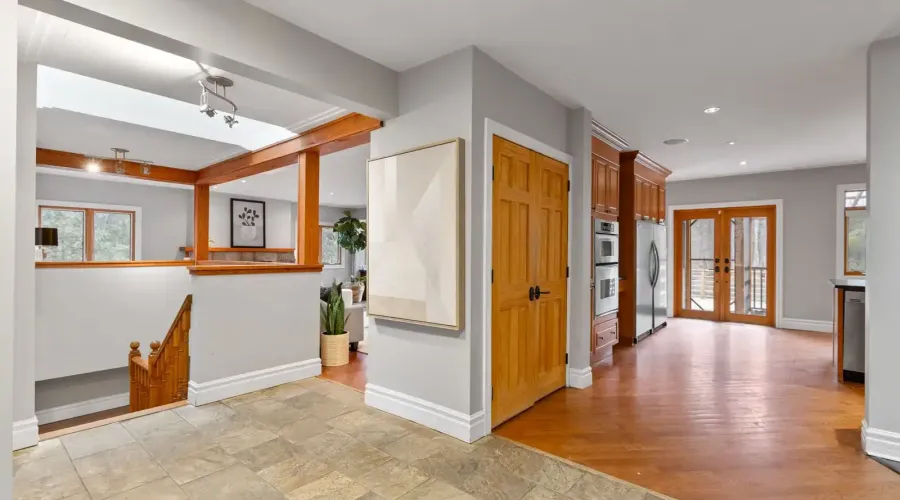 690 Meadow Wood Road, Mississauga, Ontario, L5J 2S6, Canada, 4 Bedrooms Bedrooms, ,3 BathroomsBathrooms,Residential,For Sale,Meadow Wood Road,1770194