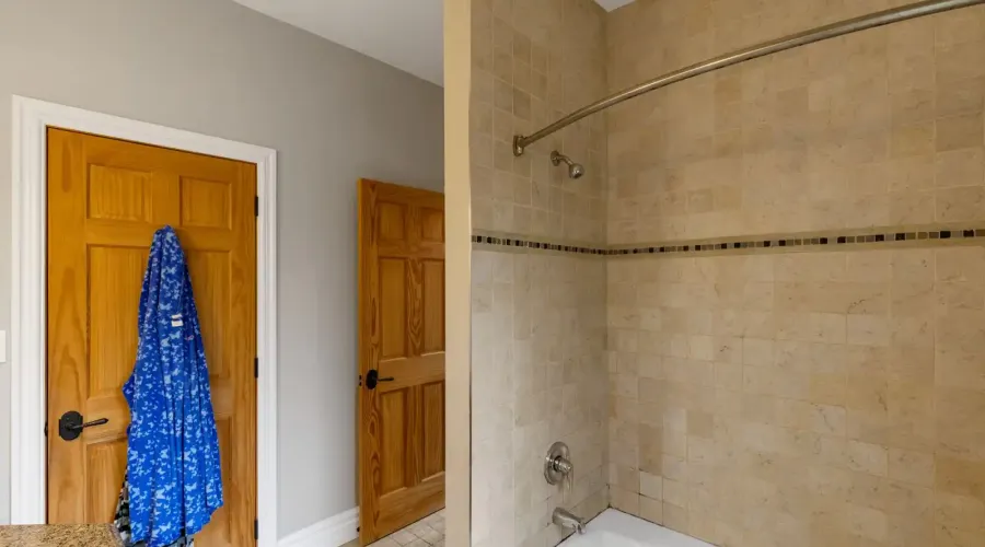 690 Meadow Wood Road, Mississauga, Ontario, L5J 2S6, Canada, 4 Bedrooms Bedrooms, ,3 BathroomsBathrooms,Residential,For Sale,Meadow Wood Road,1770194