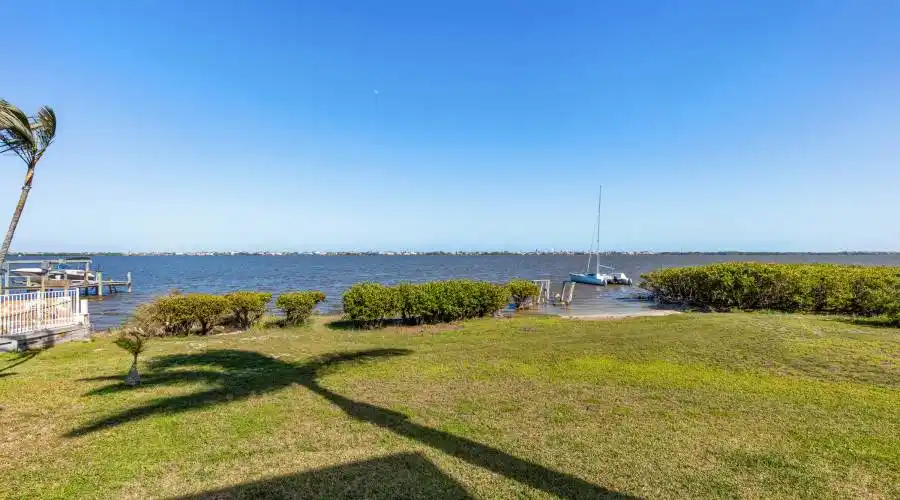 9094 S Tropical Trail,Merritt Island,Florida 32952,United States,3 Bedrooms Bedrooms,11 Rooms Rooms,2 BathroomsBathrooms,Residential,S Tropical Trail,173850