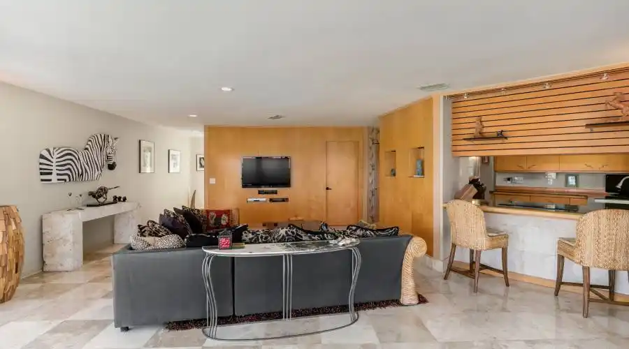 9094 S Tropical Trail,Merritt Island,Florida 32952,United States,3 Bedrooms Bedrooms,11 Rooms Rooms,2 BathroomsBathrooms,Residential,S Tropical Trail,173850