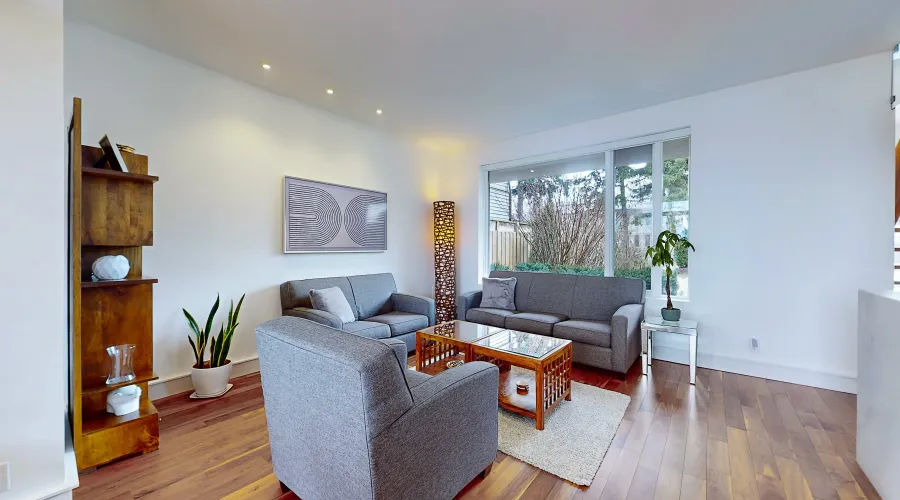 9 Fenwood Hts, Toronto, Ontario, Canada, 3 Bedrooms Bedrooms, ,3 BathroomsBathrooms,Residential,For Sale,Fenwood,1780470