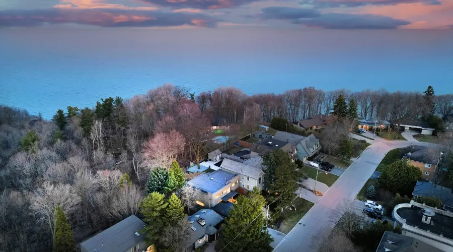 9 Fenwood Hts, Toronto, Ontario, Canada, 3 Bedrooms Bedrooms, ,3 BathroomsBathrooms,Residential,For Sale,Fenwood,1780470