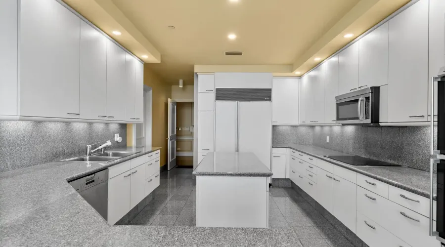 9999 Collins Ave PH 3D, BAL HARBOUR, Florida, 33154, United States, 3 Bedrooms Bedrooms, ,4 BathroomsBathrooms,Condo,For Sale,BAL HARBOUR TOWER,Collins Ave PH 3D,23,1790287