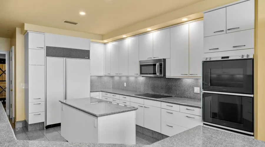 9999 Collins Ave PH 3D, BAL HARBOUR, Florida, 33154, United States, 3 Bedrooms Bedrooms, ,4 BathroomsBathrooms,Condo,For Sale,BAL HARBOUR TOWER,Collins Ave PH 3D,23,1790287