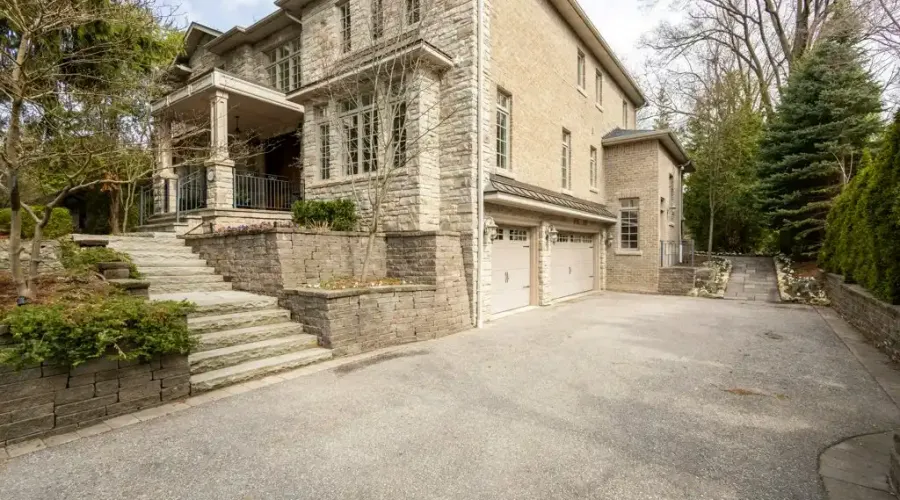 1173 Woodeden Drive, Mississauga, Ontario, L5H 2T7, Canada, 6 Bedrooms Bedrooms, ,6 BathroomsBathrooms,Residential,For Sale,Woodeden Drive,1795700