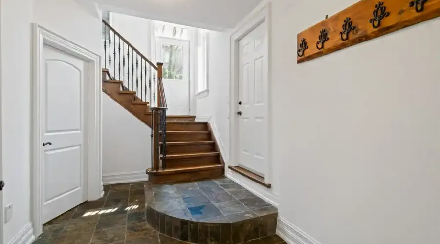 1173 Woodeden Drive, Mississauga, Ontario, L5H 2T7, Canada, 6 Bedrooms Bedrooms, ,6 BathroomsBathrooms,Residential,For Sale,Woodeden Drive,1795700