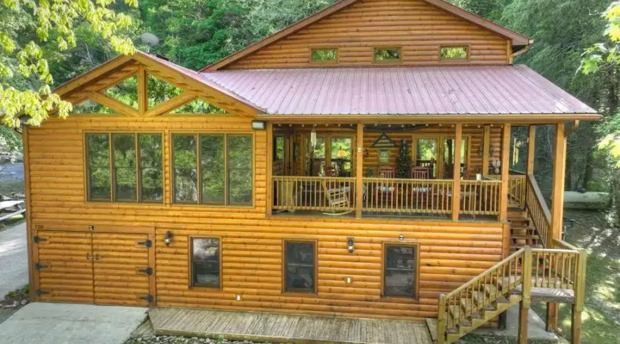730 Riverside Lane, Blue Ridge, Georgia, 30513, United States, 4 Bedrooms Bedrooms, ,3 BathroomsBathrooms,Residential,For Sale,730 Riverside Lane,1797174
