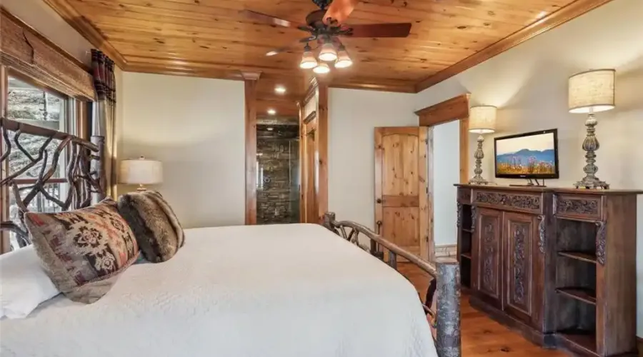 124 River Shoals Road, Ellijay, Georgia, 30536, United States, 5 Bedrooms Bedrooms, ,4 BathroomsBathrooms,Residential,For Sale,124 River Shoals Road,1797407
