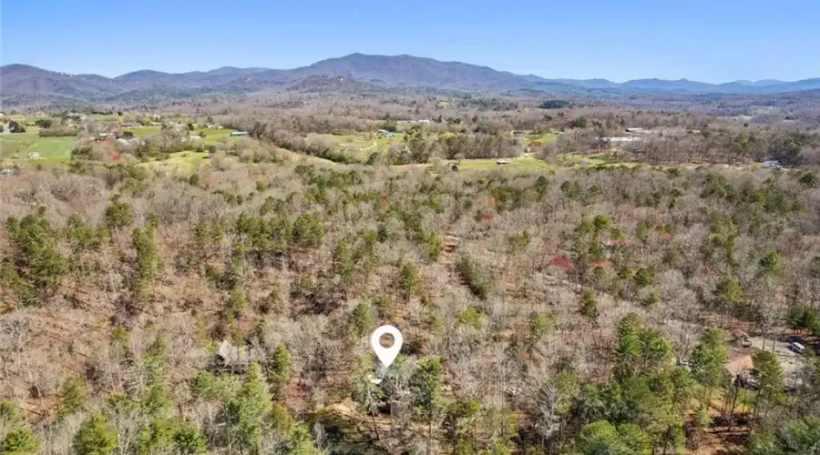 124 River Shoals Road, Ellijay, Georgia, 30536, United States, 5 Bedrooms Bedrooms, ,4 BathroomsBathrooms,Residential,For Sale,124 River Shoals Road,1797407