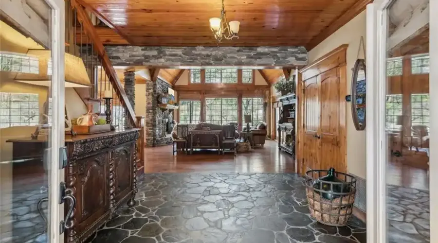 124 River Shoals Road, Ellijay, Georgia, 30536, United States, 5 Bedrooms Bedrooms, ,4 BathroomsBathrooms,Residential,For Sale,124 River Shoals Road,1797407