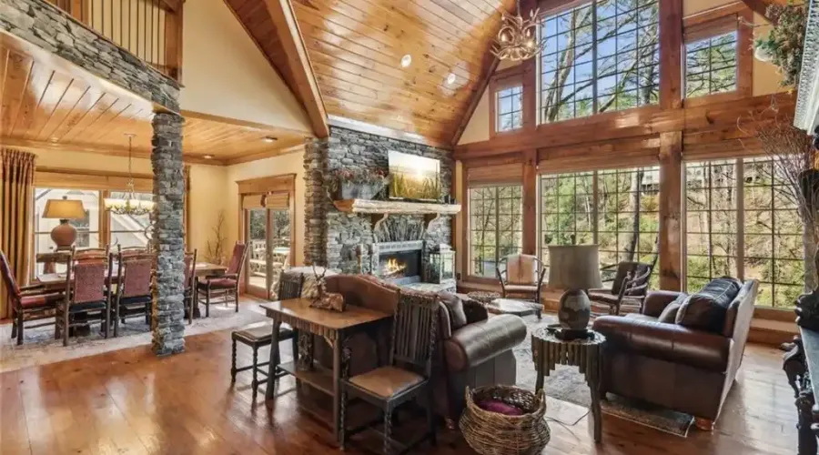 124 River Shoals Road, Ellijay, Georgia, 30536, United States, 5 Bedrooms Bedrooms, ,4 BathroomsBathrooms,Residential,For Sale,124 River Shoals Road,1797407