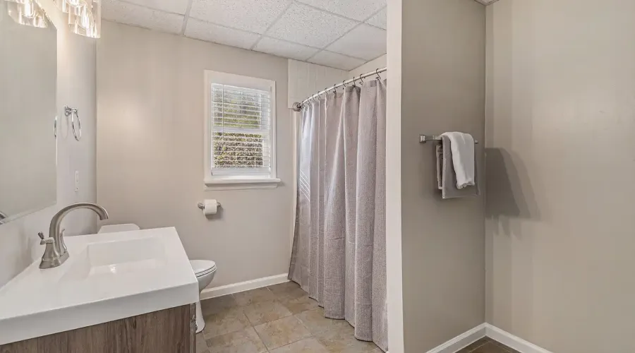 6614 Club View Court, Flowery Branch, Georgia, 30542, United States, 5 Bedrooms Bedrooms, ,5 BathroomsBathrooms,Residential,For Sale,6614 Club View Court,1797409