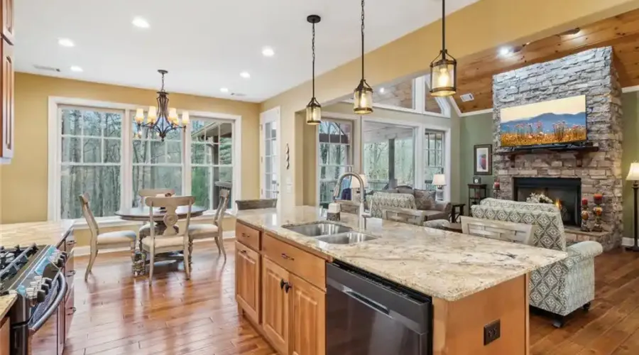 290 North Harris Creek Drive, Ellijay, Georgia, 30540, United States, 4 Bedrooms Bedrooms, ,4 BathroomsBathrooms,Residential,For Sale,290 North Harris Creek Drive,1797411