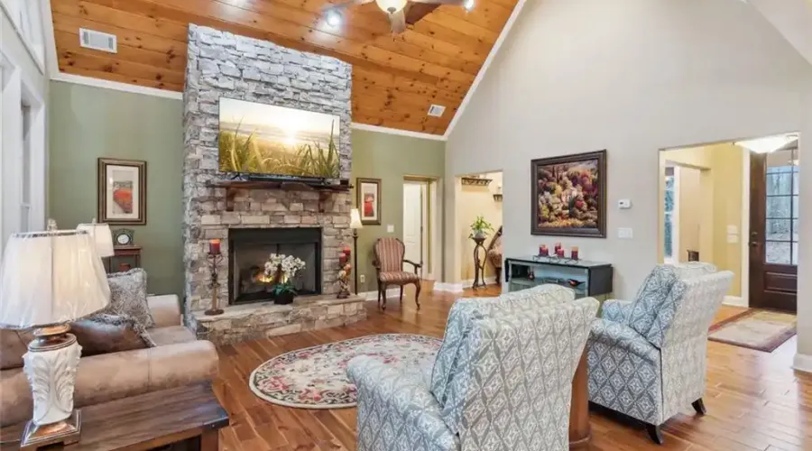 290 North Harris Creek Drive, Ellijay, Georgia, 30540, United States, 4 Bedrooms Bedrooms, ,4 BathroomsBathrooms,Residential,For Sale,290 North Harris Creek Drive,1797411