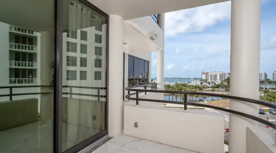 1255 N Gulfstream Ave, Sarasota, Florida, 34236, United States, 3 Bedrooms Bedrooms, 6 Rooms Rooms,3 BathroomsBathrooms,Condo,For Sale,Bay Plaza,Gulfstream ,4,1820298