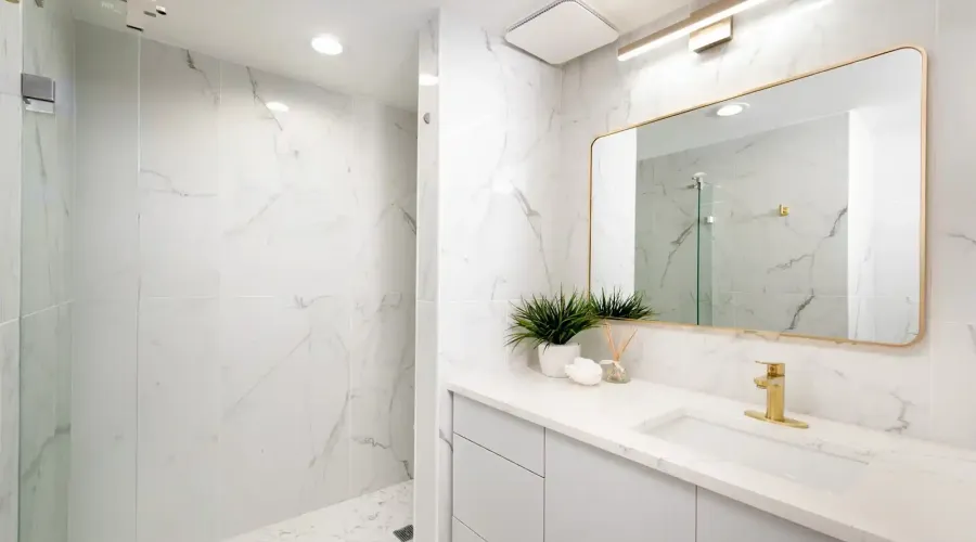 1255 N Gulfstream Ave, Sarasota, Florida, 34236, United States, 3 Bedrooms Bedrooms, 6 Rooms Rooms,3 BathroomsBathrooms,Condo,For Sale,Bay Plaza,Gulfstream ,4,1820298