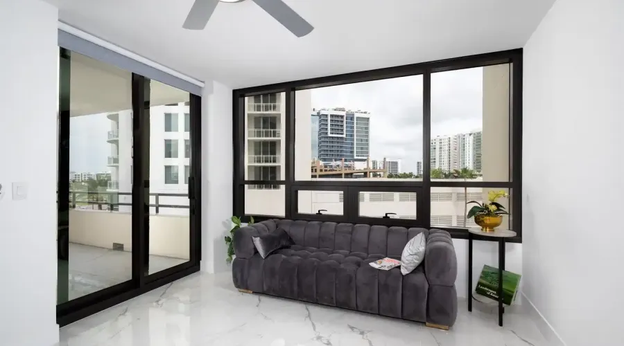 1255 N Gulfstream Ave, Sarasota, Florida, 34236, United States, 3 Bedrooms Bedrooms, 6 Rooms Rooms,3 BathroomsBathrooms,Condo,For Sale,Bay Plaza,Gulfstream ,4,1820298