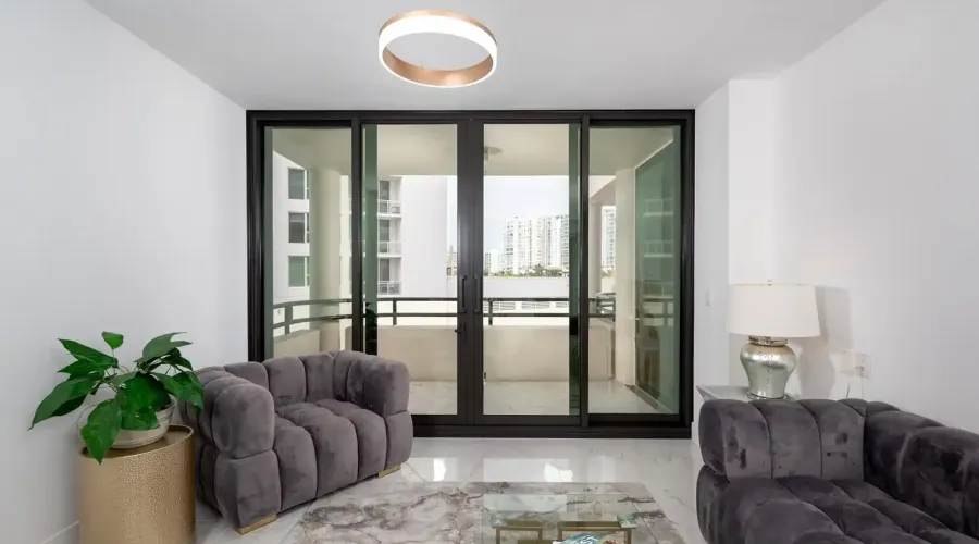 1255 N Gulfstream Ave, Sarasota, Florida, 34236, United States, 3 Bedrooms Bedrooms, 6 Rooms Rooms,3 BathroomsBathrooms,Condo,For Sale,Bay Plaza,Gulfstream ,4,1820298
