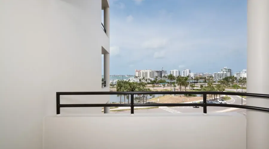 1255 N Gulfstream Ave, Sarasota, Florida, 34236, United States, 3 Bedrooms Bedrooms, 6 Rooms Rooms,3 BathroomsBathrooms,Condo,For Sale,Bay Plaza,Gulfstream ,4,1820298