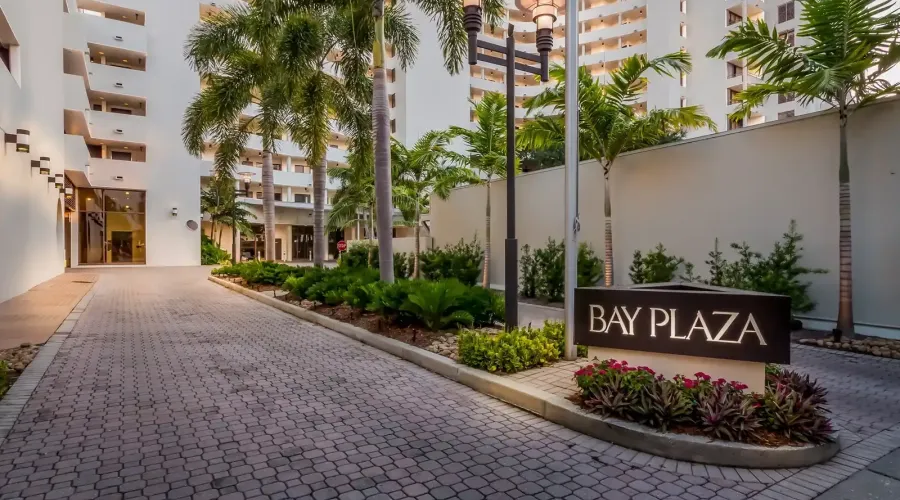 1255 N Gulfstream Ave, Sarasota, Florida, 34236, United States, 3 Bedrooms Bedrooms, 6 Rooms Rooms,3 BathroomsBathrooms,Condo,For Sale,Bay Plaza,Gulfstream ,4,1820298