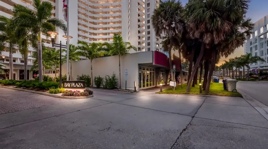 1255 N Gulfstream Ave, Sarasota, Florida, 34236, United States, 3 Bedrooms Bedrooms, 6 Rooms Rooms,3 BathroomsBathrooms,Condo,For Sale,Bay Plaza,Gulfstream ,4,1820298