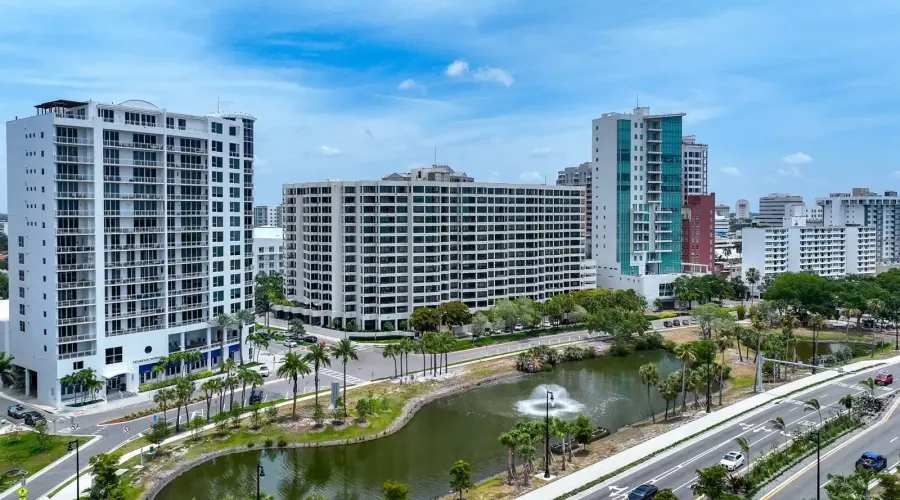 1255 N Gulfstream Ave, Sarasota, Florida, 34236, United States, 3 Bedrooms Bedrooms, 6 Rooms Rooms,3 BathroomsBathrooms,Condo,For Sale,Bay Plaza,Gulfstream ,4,1820298