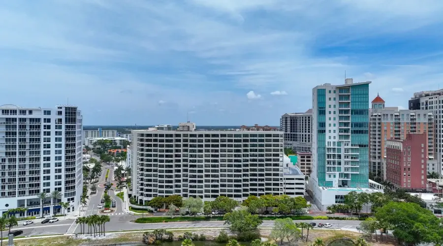1255 N Gulfstream Ave, Sarasota, Florida, 34236, United States, 3 Bedrooms Bedrooms, 6 Rooms Rooms,3 BathroomsBathrooms,Condo,For Sale,Bay Plaza,Gulfstream ,4,1820298