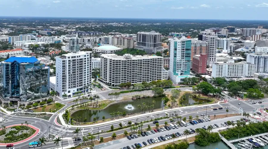 1255 N Gulfstream Ave, Sarasota, Florida, 34236, United States, 3 Bedrooms Bedrooms, 6 Rooms Rooms,3 BathroomsBathrooms,Condo,For Sale,Bay Plaza,Gulfstream ,4,1820298