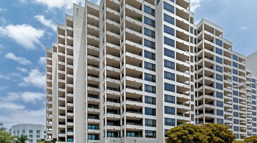 1255 N Gulfstream Ave, Sarasota, Florida, 34236, United States, 3 Bedrooms Bedrooms, 6 Rooms Rooms,3 BathroomsBathrooms,Condo,For Sale,Bay Plaza,Gulfstream ,4,1820298