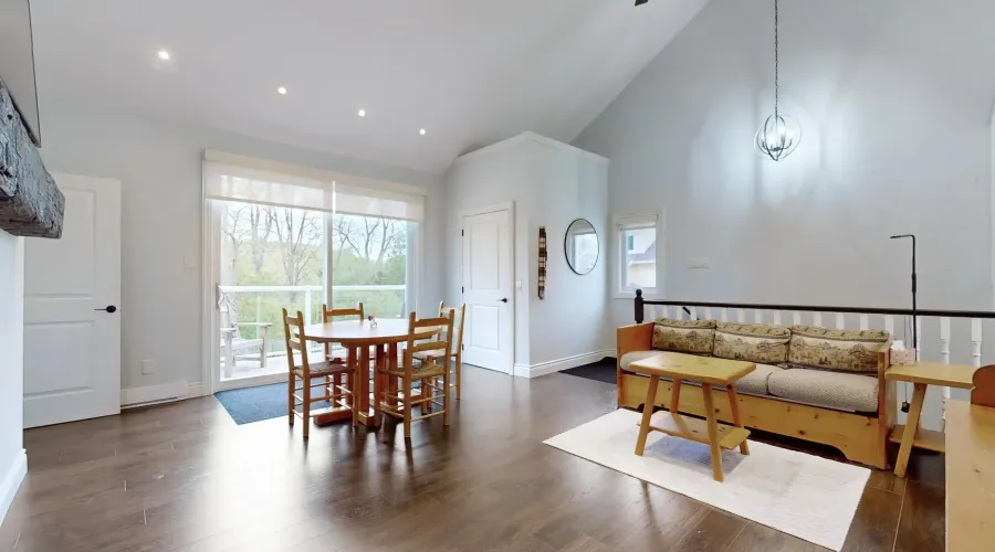 6 Macleod Estate Crt, Richmond Hill, Ontario, Canada, 2 Bedrooms Bedrooms, 5 Rooms Rooms,3 BathroomsBathrooms,Residential,For Sale,Macleod Estate,1824046