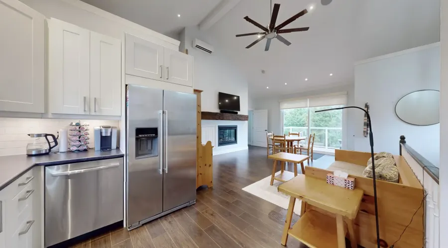 6 Macleod Estate Crt, Richmond Hill, Ontario, Canada, 2 Bedrooms Bedrooms, 5 Rooms Rooms,3 BathroomsBathrooms,Residential,For Sale,Macleod Estate,1824046