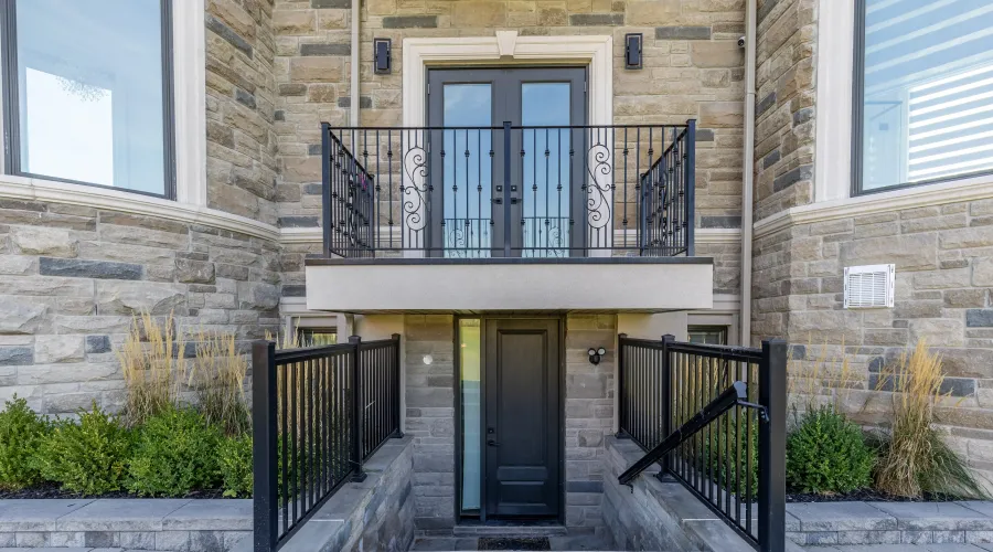 4 Saint Lukes Court, Brampton, Ontario, L6P 1K9, Canada, 6 Bedrooms Bedrooms, ,9 BathroomsBathrooms,Residential,For Sale,Saint Lukes Court,1825101