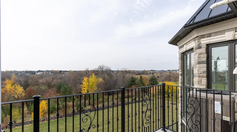 4 Saint Lukes Court, Brampton, Ontario, L6P 1K9, Canada, 6 Bedrooms Bedrooms, ,9 BathroomsBathrooms,Residential,For Sale,Saint Lukes Court,1825101