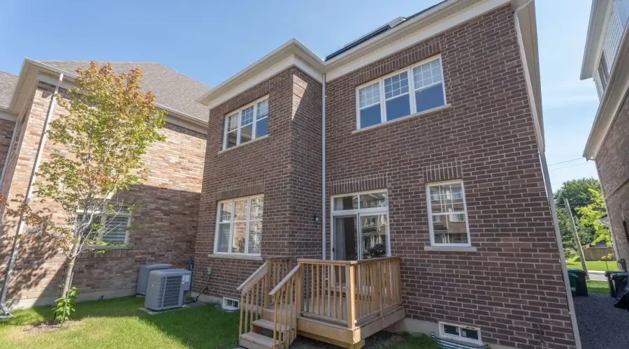 1949 Barbertown Road, Mississauga, Ontario, L5M 2G9, Canada, 4 Bedrooms Bedrooms, ,5 BathroomsBathrooms,Residential,For Sale,1949,1828667