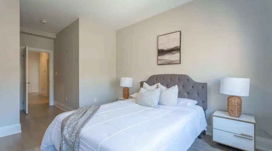 1949 Barbertown Road, Mississauga, Ontario, L5M 2G9, Canada, 4 Bedrooms Bedrooms, ,5 BathroomsBathrooms,Residential,For Sale,1949,1828667
