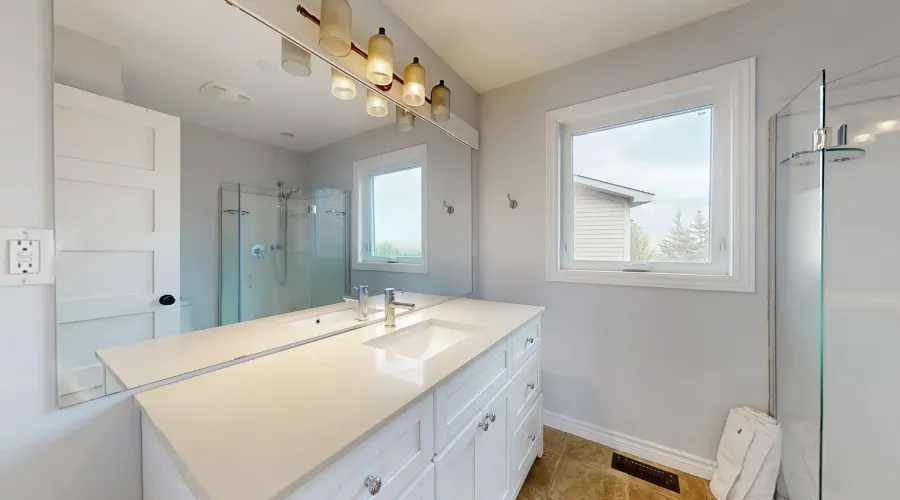 8 Macleod Estate Crt, Richmond Hill, Ontario, Canada, ,5 BathroomsBathrooms,Residential,For Sale,Macleod Estate,1828700
