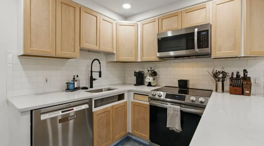 62-64 Lincoln Avenue, Lynnfield, Massachusetts, 01940, United States, 4 Bedrooms Bedrooms, 12 Rooms Rooms,2 BathroomsBathrooms,Residential,For Sale,Lincoln ,1828704