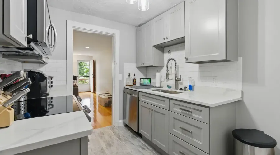 62-64 Lincoln Avenue, Lynnfield, Massachusetts, 01940, United States, 4 Bedrooms Bedrooms, 12 Rooms Rooms,2 BathroomsBathrooms,Residential,For Sale,Lincoln ,1828704