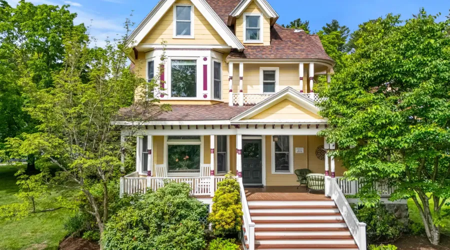 104 Main Street, Topsfield, Massachusetts, 01983, United States, 6 Bedrooms Bedrooms, 11 Rooms Rooms,3 BathroomsBathrooms,Residential,For Sale,Main ,1829802