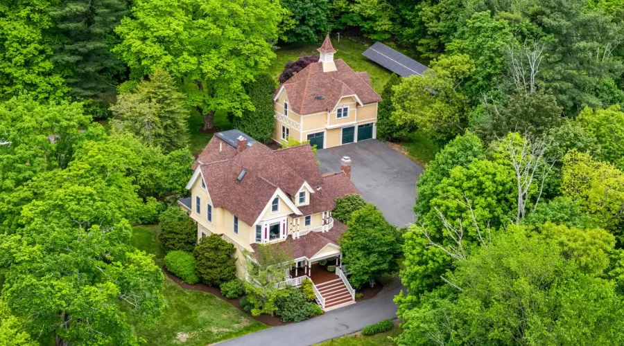 104 Main Street, Topsfield, Massachusetts, 01983, United States, 6 Bedrooms Bedrooms, 11 Rooms Rooms,3 BathroomsBathrooms,Residential,For Sale,Main ,1829802