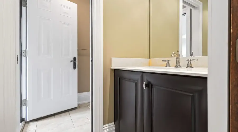 839 Lakeshore Road, Port Colborne, Ontario, L3K 5V3, Canada, 5 Bedrooms Bedrooms, ,5 BathroomsBathrooms,Residential,For Sale,Lakeshore Road,1834487